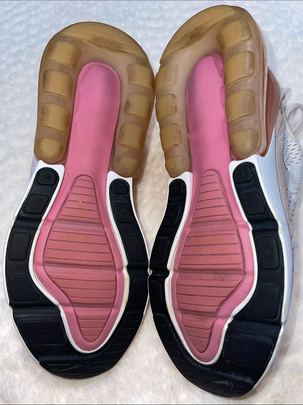 Nike Air270 Pale Pink and White Trainers - Picture 7 of 11